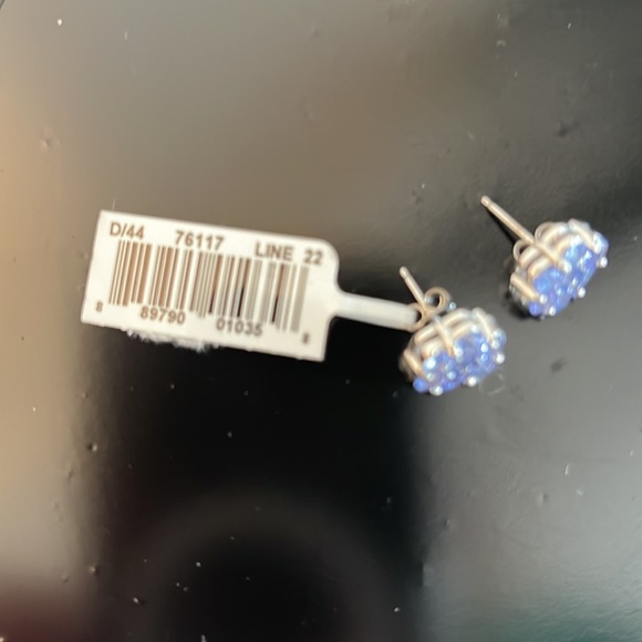 Tanzanite cluster studs - Picture 3 of 5
